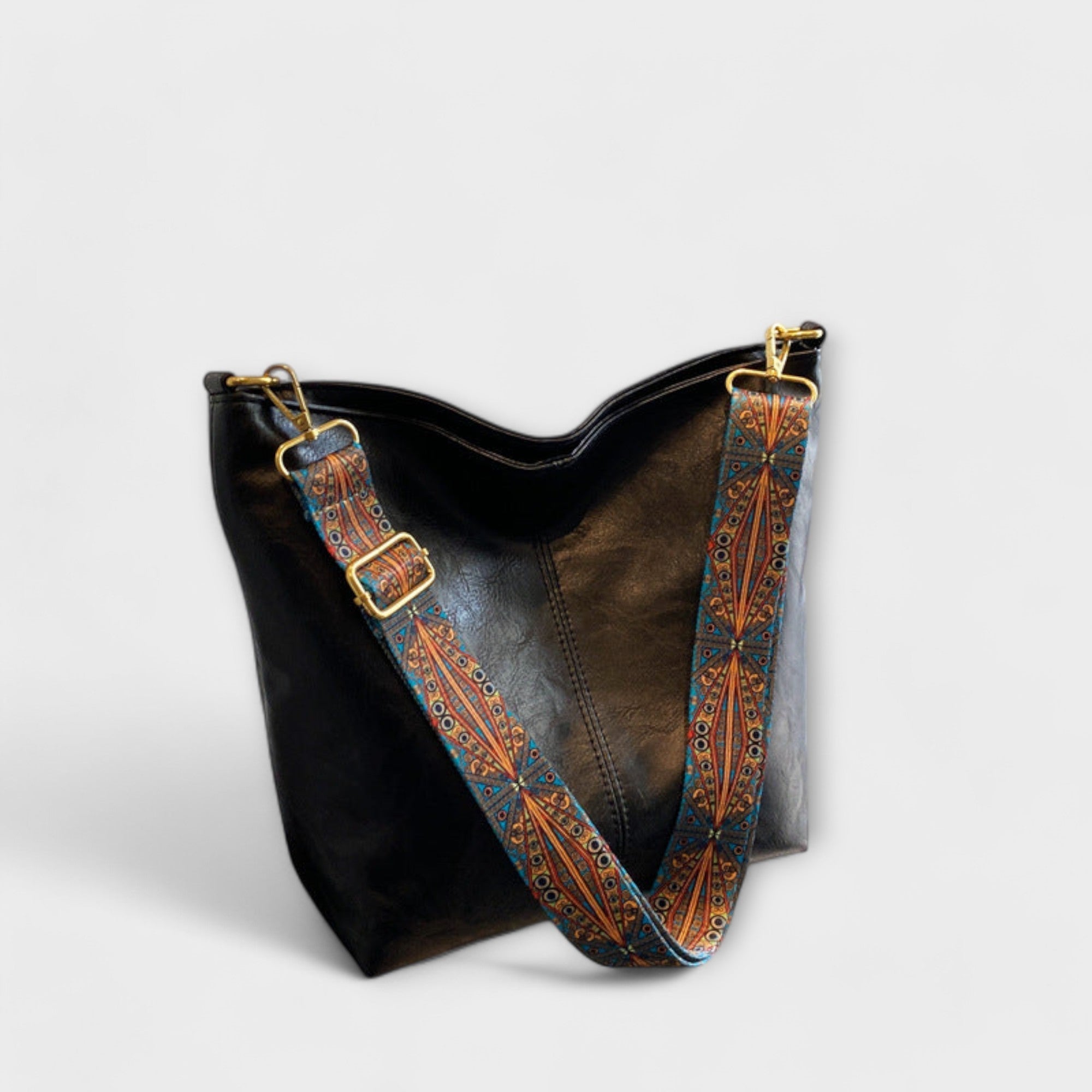 Lora. - Elegantná Vintage Kabelka