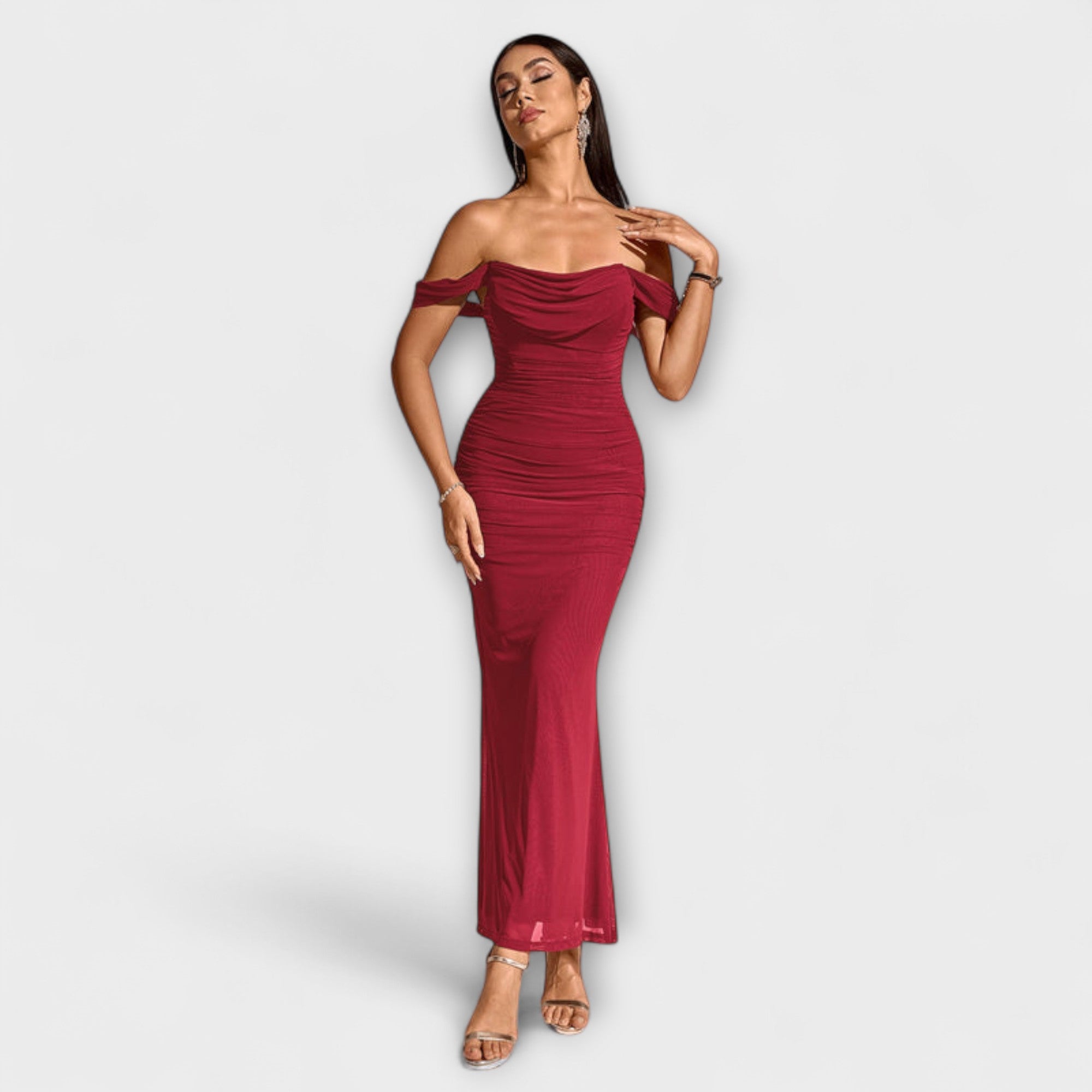 Ione - Šaty Bodycon s odhalenými ramenami a riasením