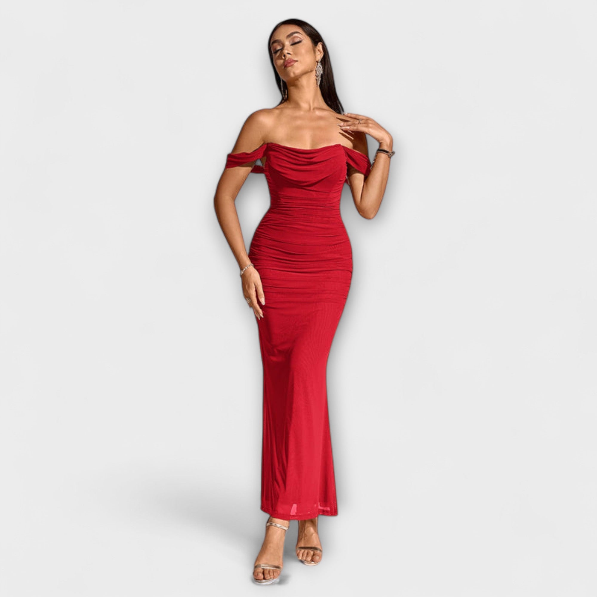 Ione - Šaty Bodycon s odhalenými ramenami a riasením
