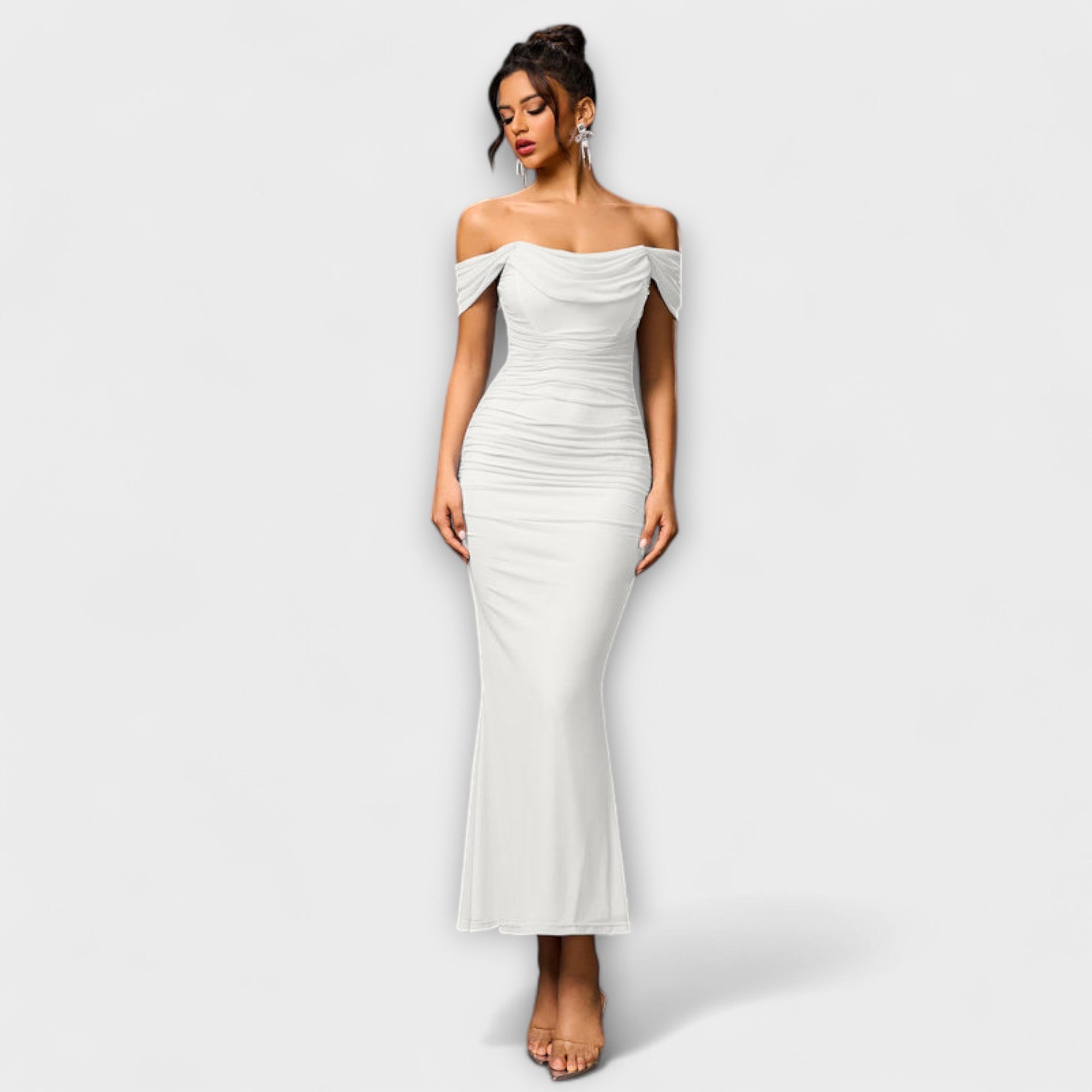 Ione - Šaty Bodycon s odhalenými ramenami a riasením