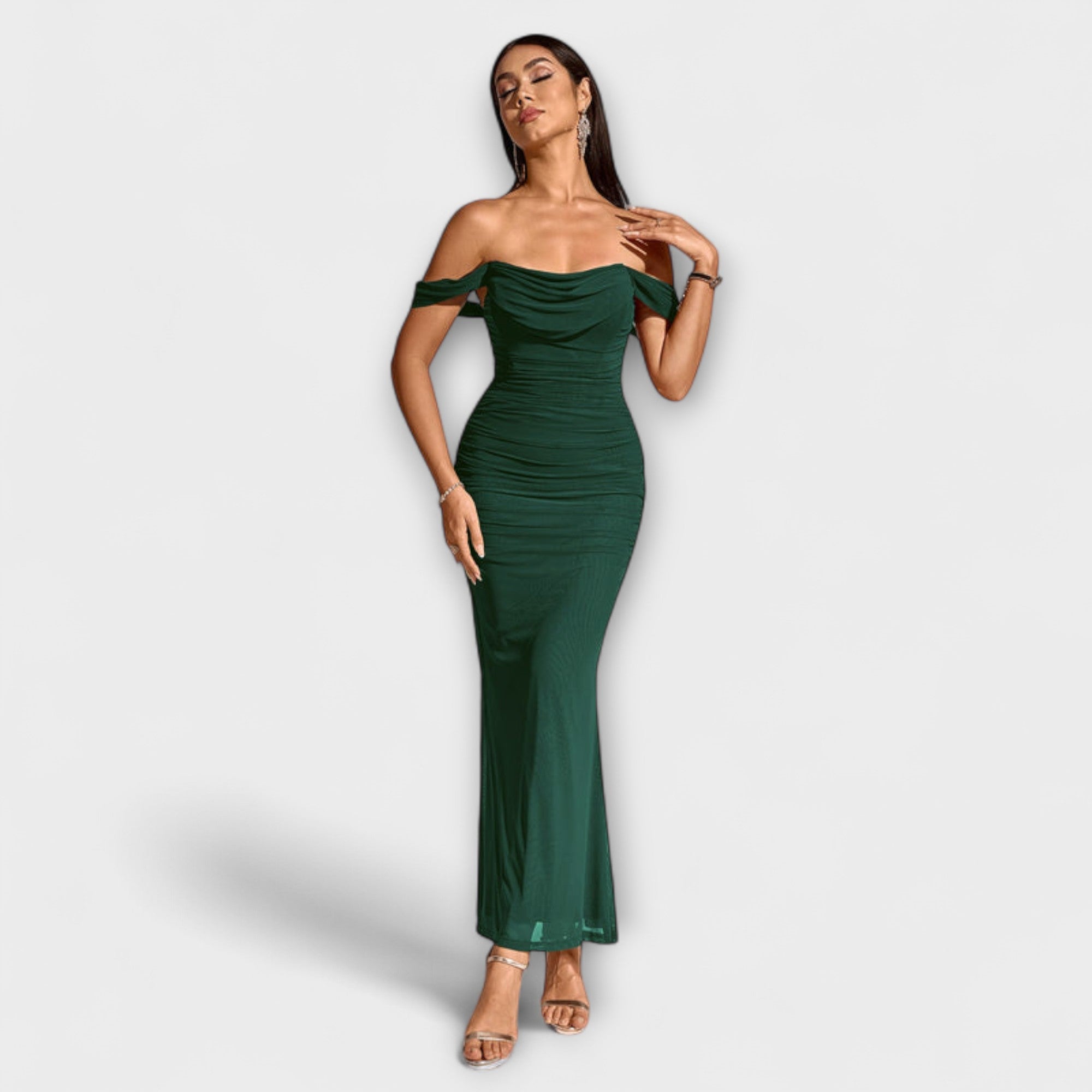Ione - Šaty Bodycon s odhalenými ramenami a riasením