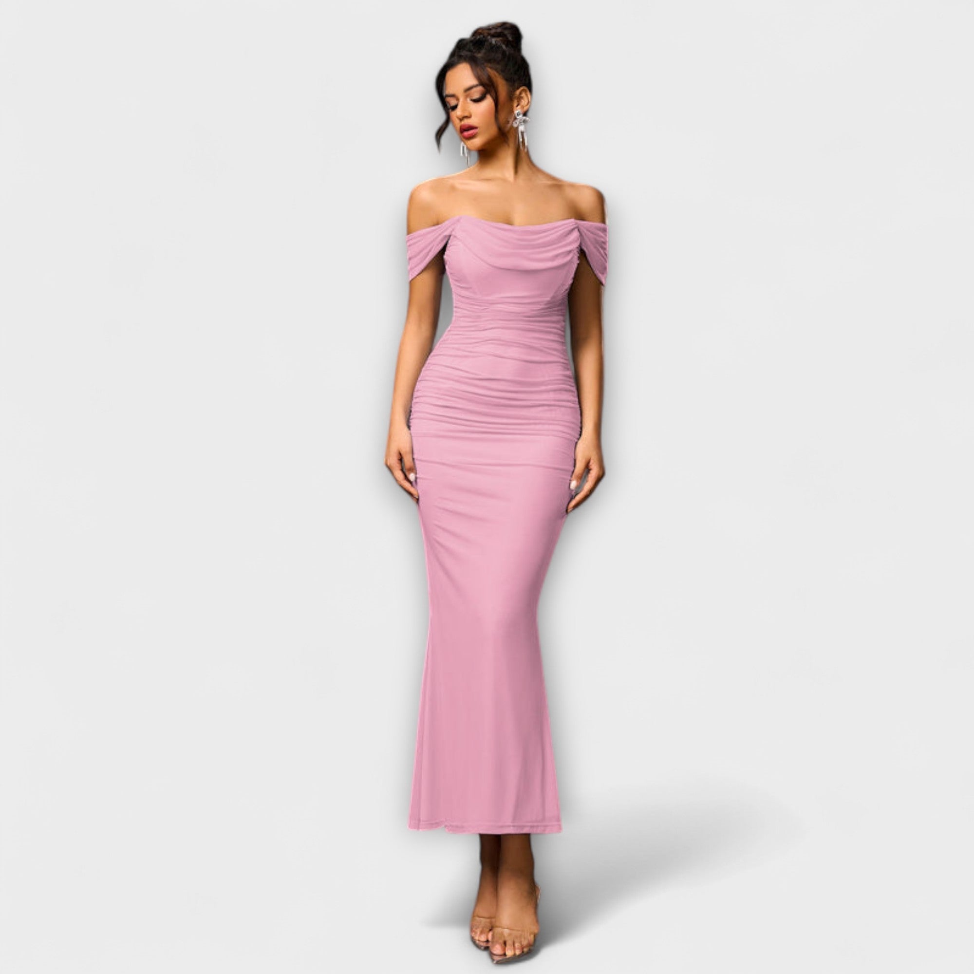 Ione - Šaty Bodycon s odhalenými ramenami a riasením