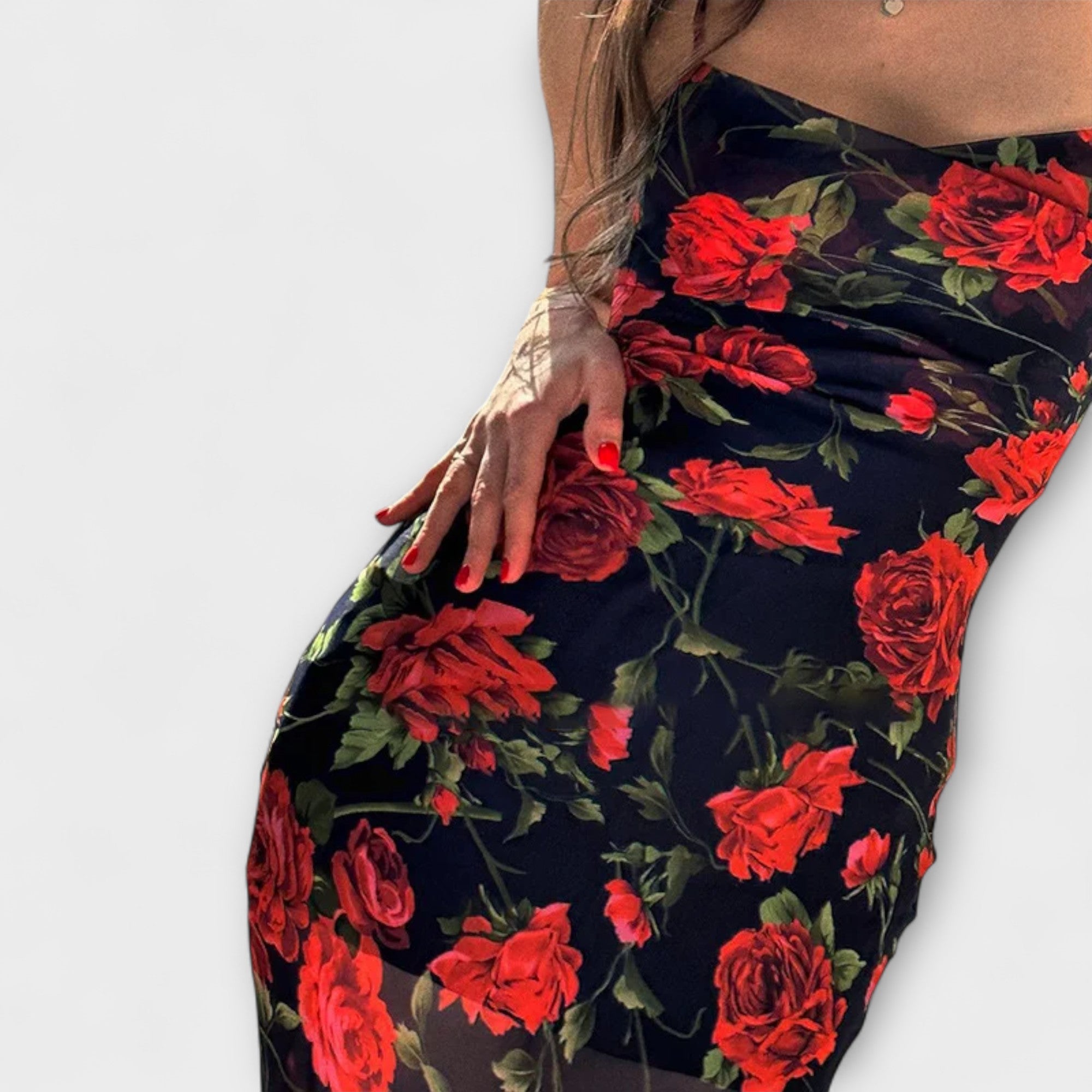 Šaty Bodycon s ramienkami a kvetinovým vzorom