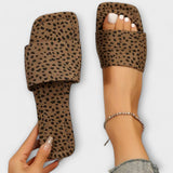 Ploché šľapky s leopardím vzorom